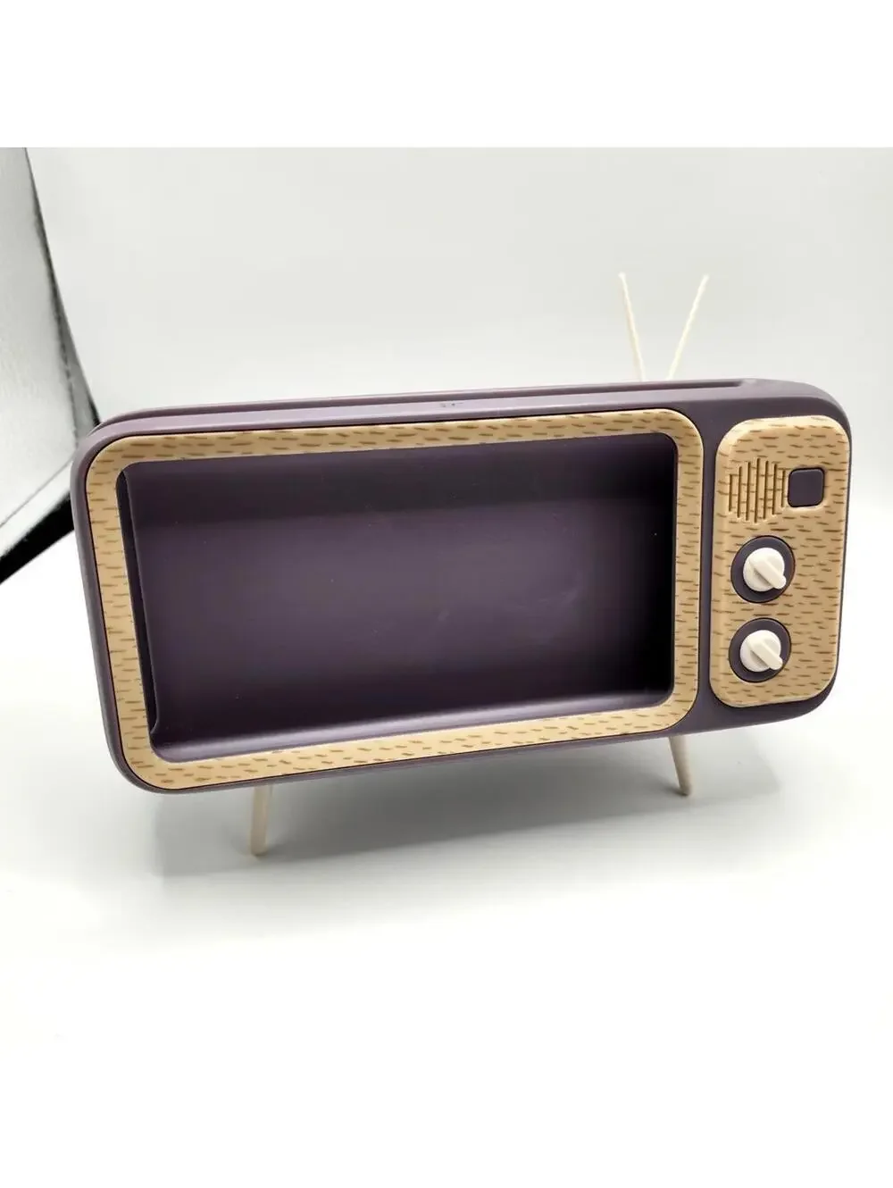 Retro Style Phone Stand Dock Vintage TV Design Wood Grain Finish Desktop Holder